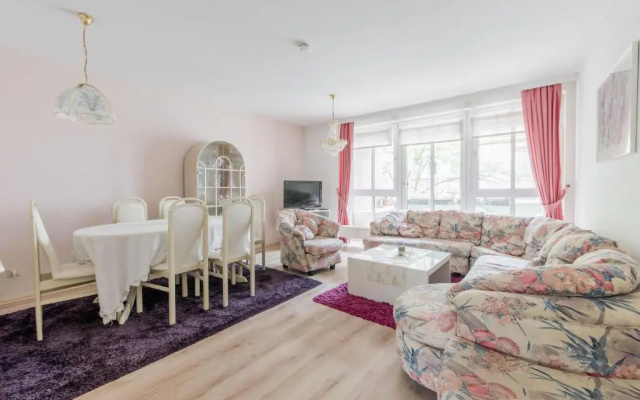 Id 6350 | Private Apartment