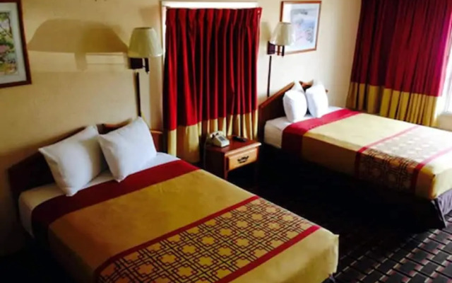Happy Holiday Motel