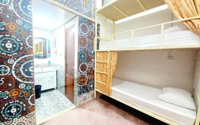 Colibri Traditional Hotel