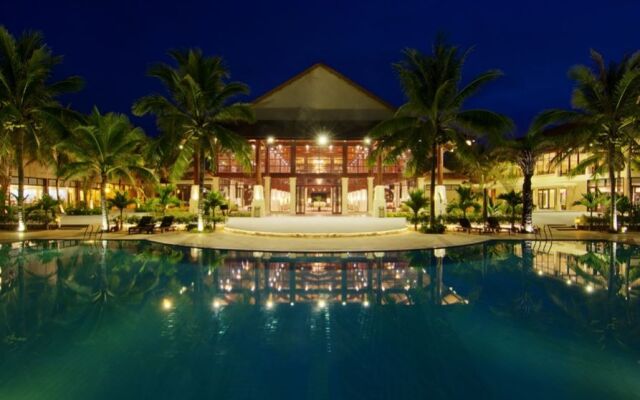 Отель Golden Sand Resort & Spa Вьетнам, Хойан - отзывы, цены и фото номеров - забронировать отель Golden Sand Resort & Spa онлайн вид на фасад
