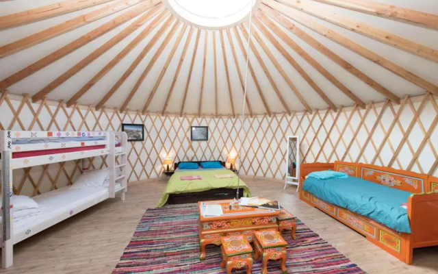 Eco-hôtel et Yourtes du Mercantour