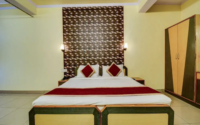 OYO 22110 Hotel Karni Palace