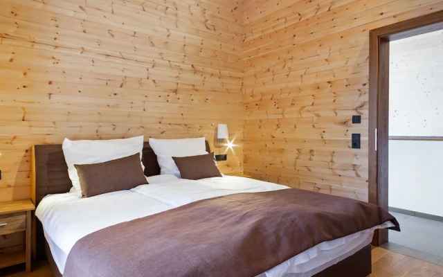 Superb Chalet in Niedernsill with Garden