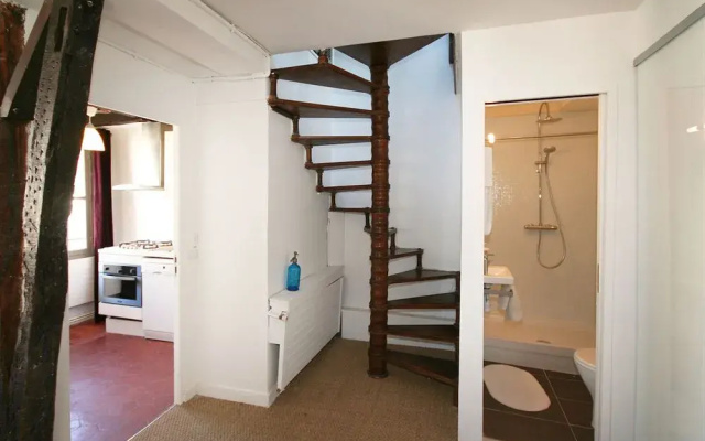 My Apartment in Paris Jonquiere