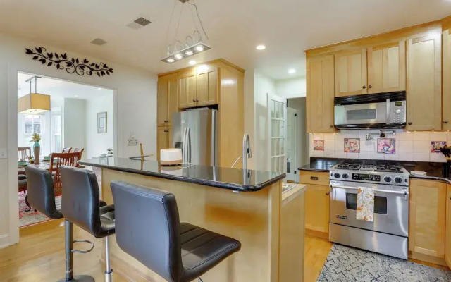Walk to Hudson River Waterfront: Newburgh Home