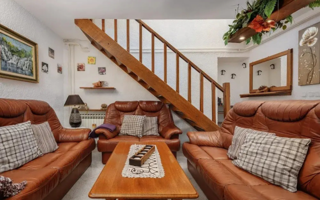 Pretty Apartment With Balcony