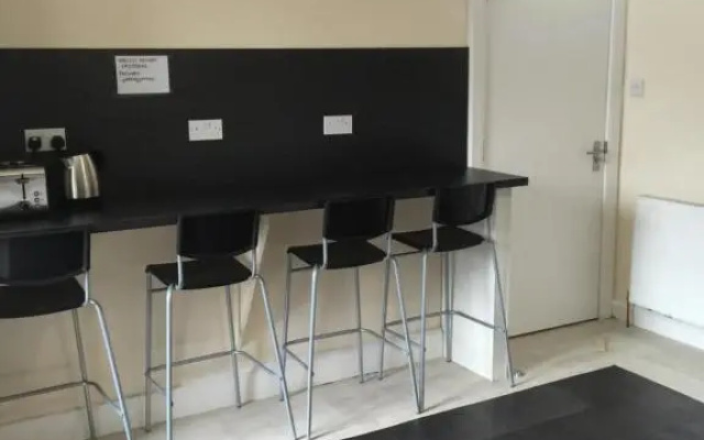Edinburgh West Side Hostel