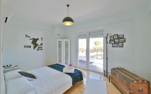EV Apartments