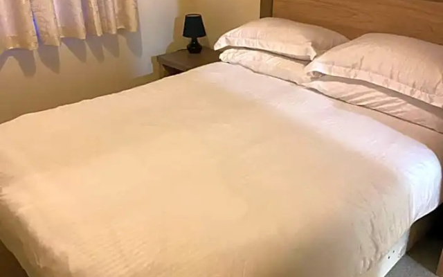 Steeple Bay Lodge