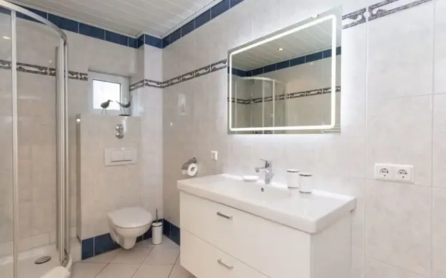 Hoppe 7 Modern Retreat