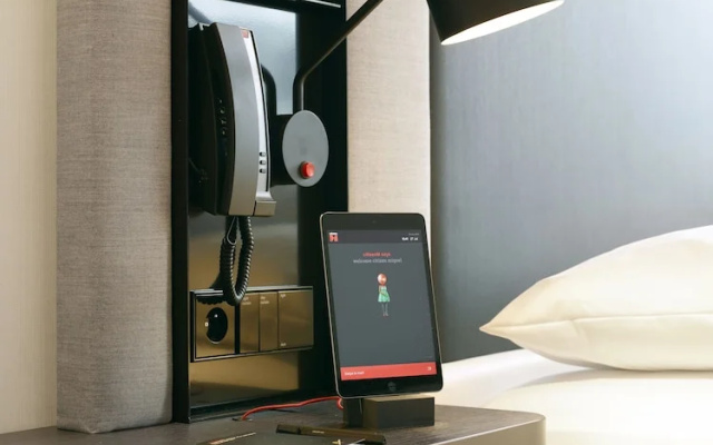 Отель citizenM Paris Champs-Élysées