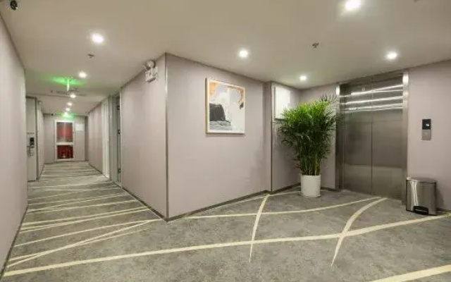 Homeinn Ripple Yun Hotel (Beijing Tsinghua Chang Gung Hospital Tiantongyuan East Subway Station)