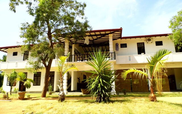 Отель Saman Resort вид на фасад