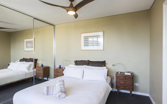 Spacious 1 Bedroom Apt Close To Green Square & Pool