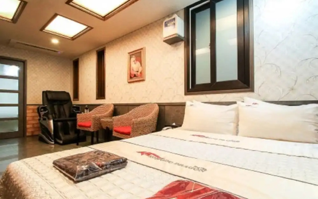 Yeongdeungpo Komodo Hotel