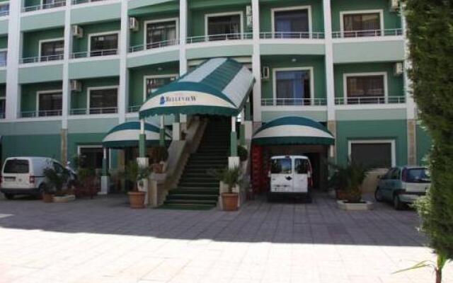 Vivas Hotel вид на фасад