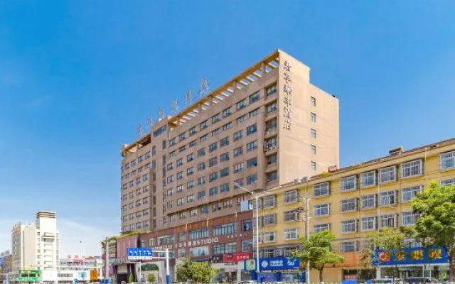 Junting Huafeng Hotel