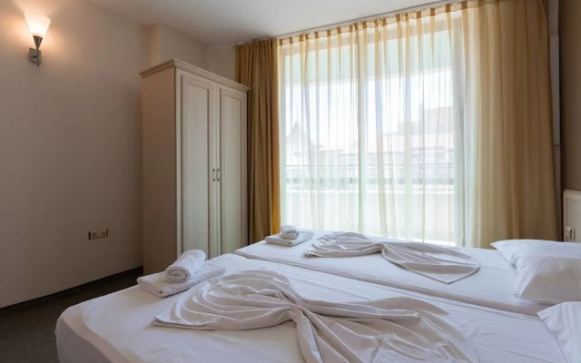 One Bedroom Apartment with Balcony in Avalon Complex