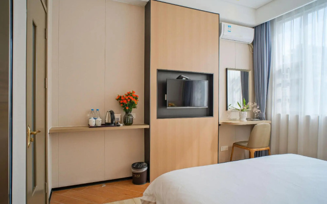 Junwei Hotel