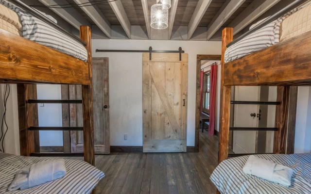 Heavenly Hideaway - Four Bedroom Home