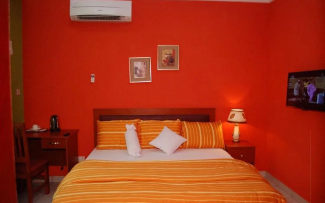 Millicent Hotel and Suites