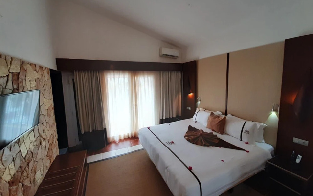 Iris Hotel