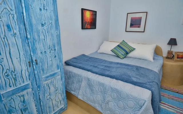 Fira Blue House