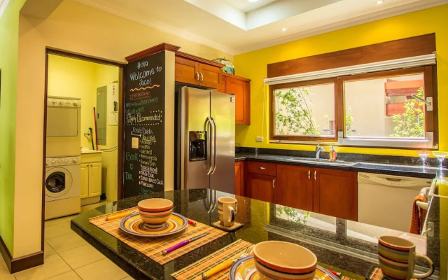 Macaws Ocean Club #8 - 2 Br Condo