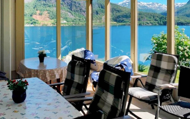 8 Person Holiday Home in Austefjorden