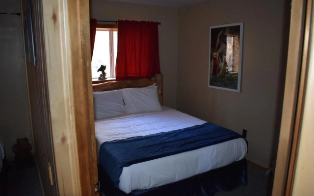 Ute Bluff Lodge, Cabins & RV Park