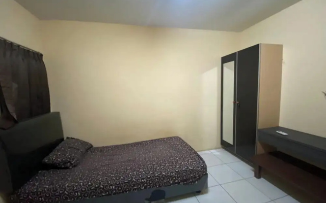 OYO LIfe 93129 Kost Mangga