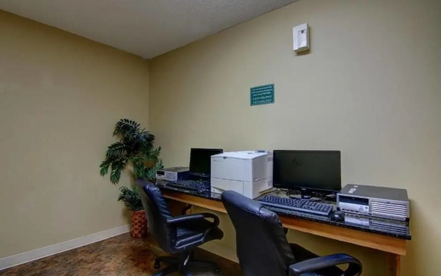 InTown Suites Extended Stay Atlanta GA - Marietta Roswell Rd