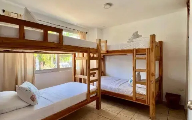 Hostel Beach House