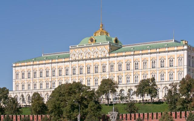Apelsin Hotel on Sretenskiy Boulevard Москва вид на фасад