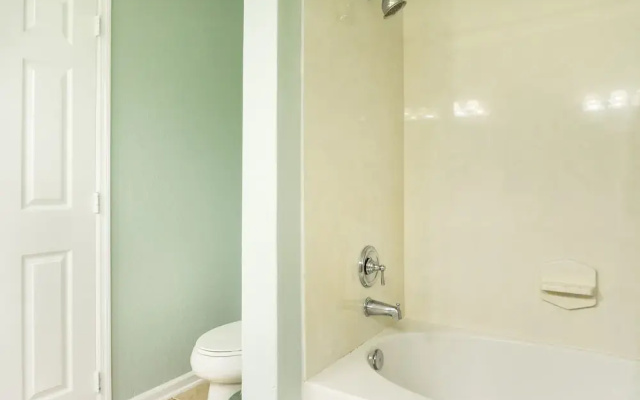 Oasis Escape Townhome 3 Bedroom Condo by Redawning