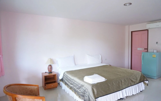 Siriporn Resort