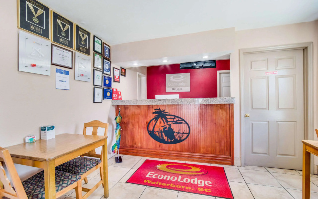 Econo Lodge Walterboro I-95