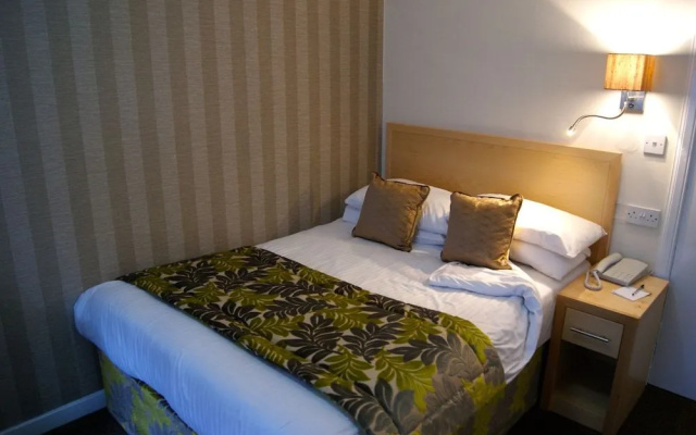 Selkirk Arms Hotel
