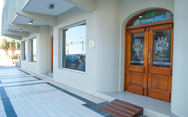 Hotel Gran Madryn вид на фасад