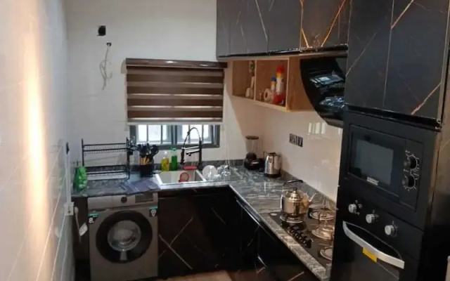 Dwellux Apartments