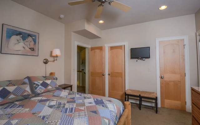 All About the View 4 Bedroom House