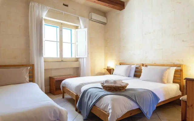 Tal-Kitarra Villa