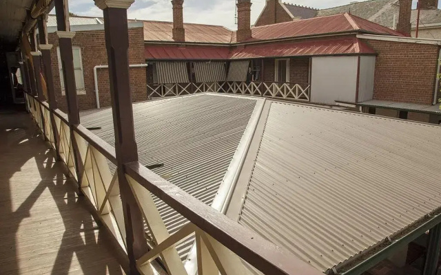 The Fed And Bed Temora