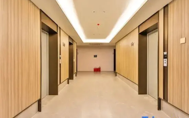 U⁺ Apartment