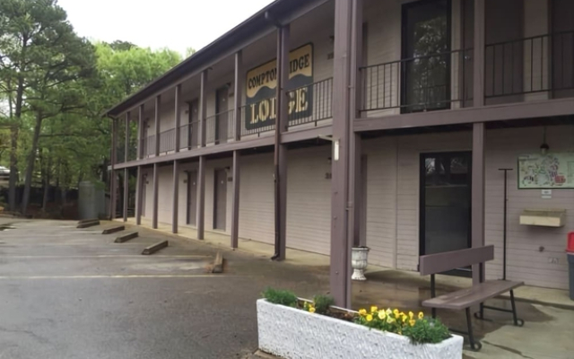 Compton Ridge Resort