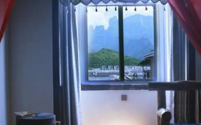 Menghui Xiangxi Theme Inn (Zhangjiajie Tianmenshan)