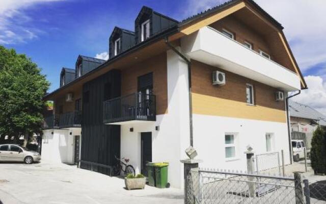 Отель Guesthouse Aleš вид на фасад