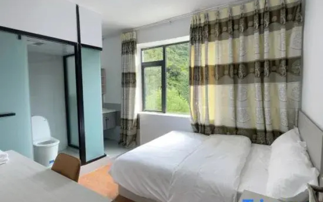 Siguniang Mountain Linxi Yashe Homestay (Shuangqiao Valley Scenic Area)