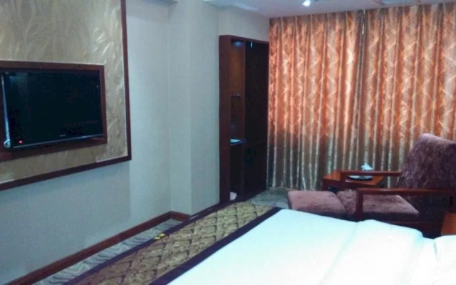 Tengyi Hotel(昆明腾翼大酒店(省肿瘤医院梁家河地铁站店))