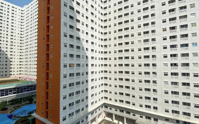 Cozy Stay Studio At Green Pramuka City Apartment